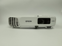 EPSON EB-S18 3LCD Projector 投影機 